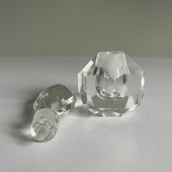 Large Hand Cut Clear Crystal Perfume Bottle - Picture 8 of 10